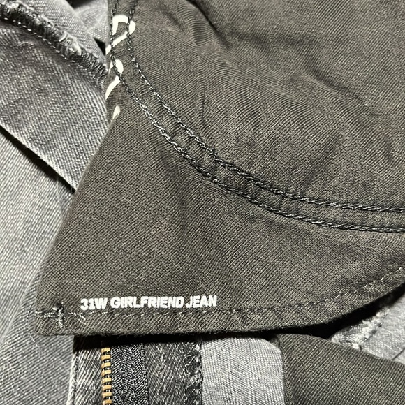 BDG Black Wash Frayed Hem Girlfriend Jeans.  Sz 31 - Picture 4 of 5